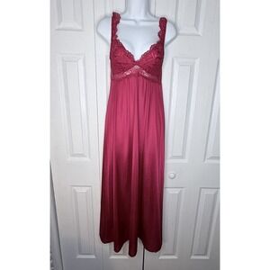 Vintage OLGA 91035 Red Bodysilk‎ Nightgown Size 34 Small 70s 80s USA Lingerie